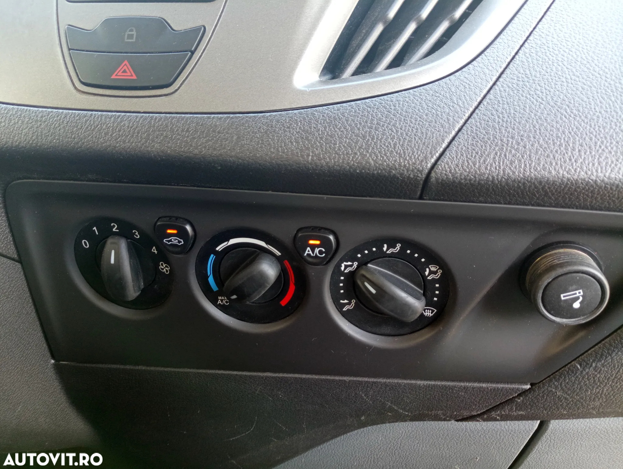 Ford Transit Custom - 23