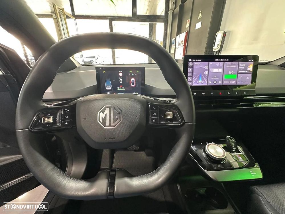 MG MG4 64 kWh Luxury - 41