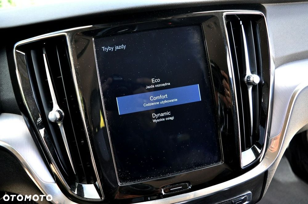 Volvo V60 D3 Geartronic Momentum Core - 24