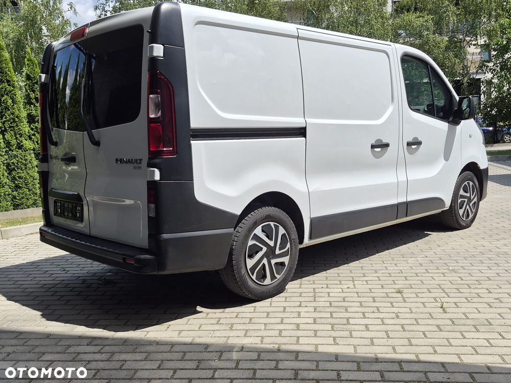 Renault Trafic - 2