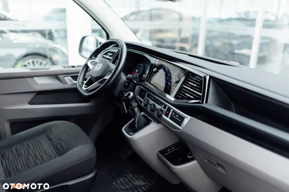 Volkswagen Caravelle - 18