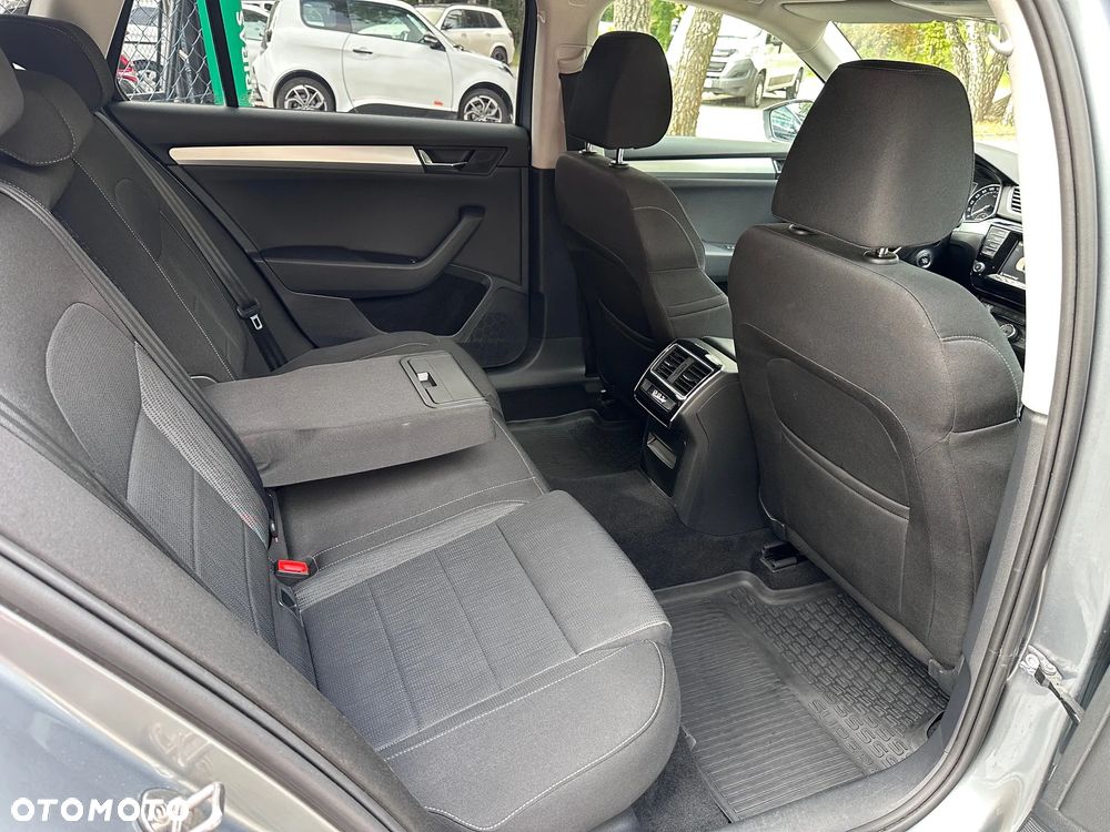 Skoda Superb 2.0 TDI Style - 26