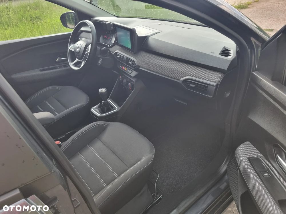 Dacia Sandero TCe 90 Essential - 11