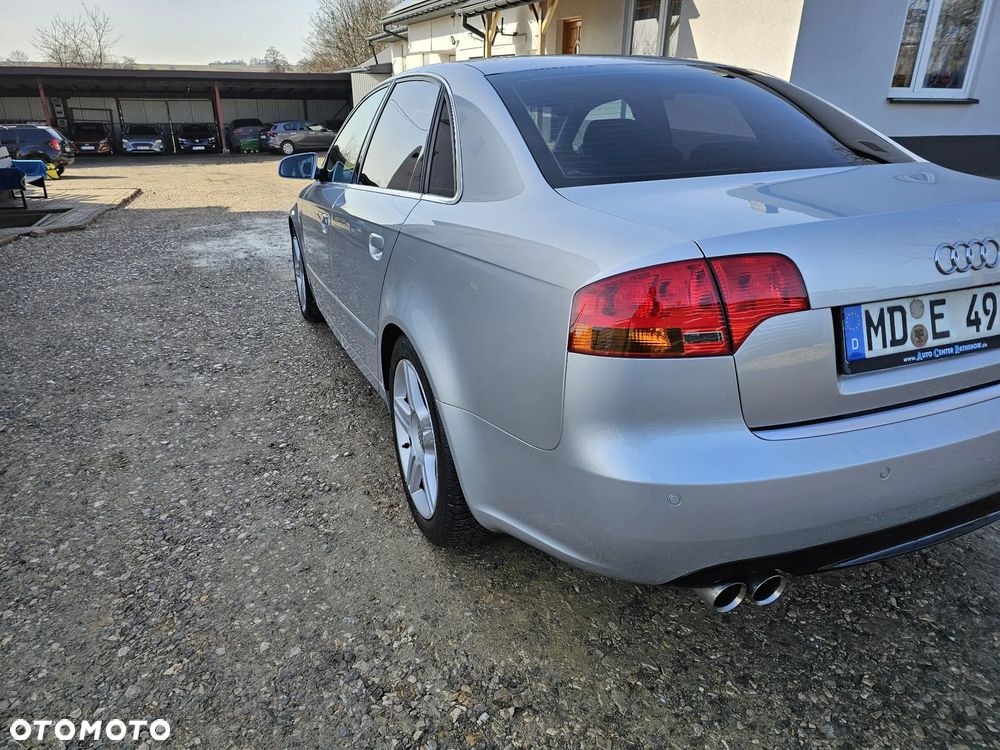 Audi A4 Limousine - 37