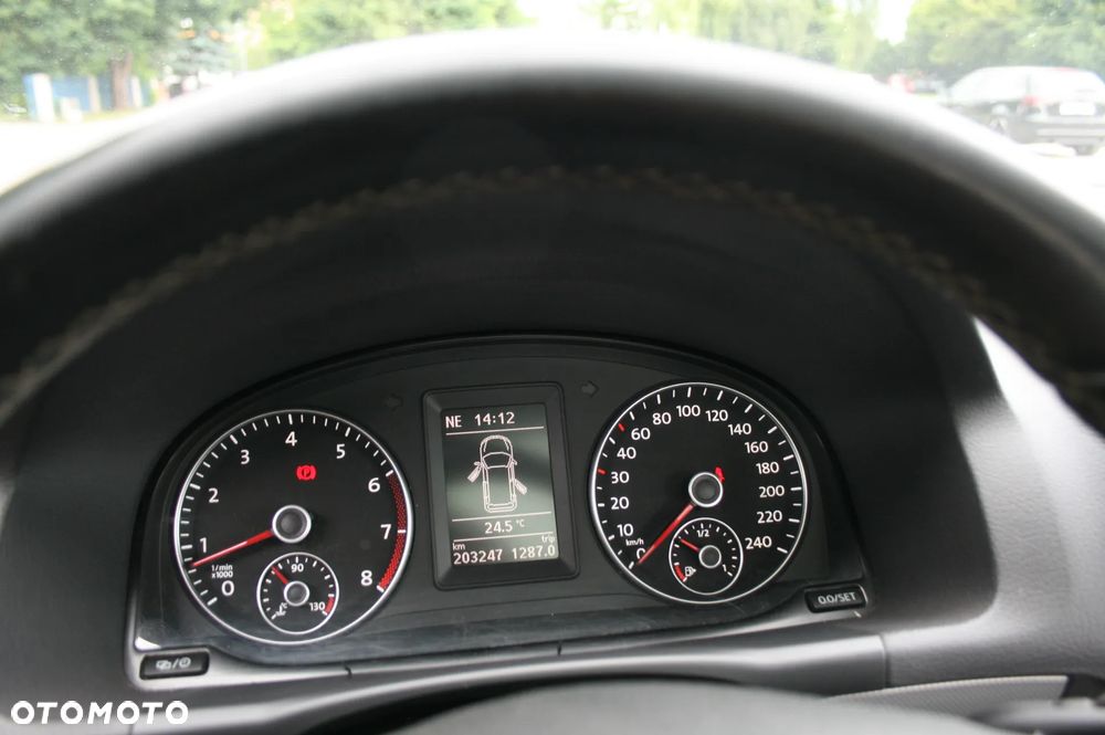 Volkswagen Touran 1.4 TSI MATCH - 19