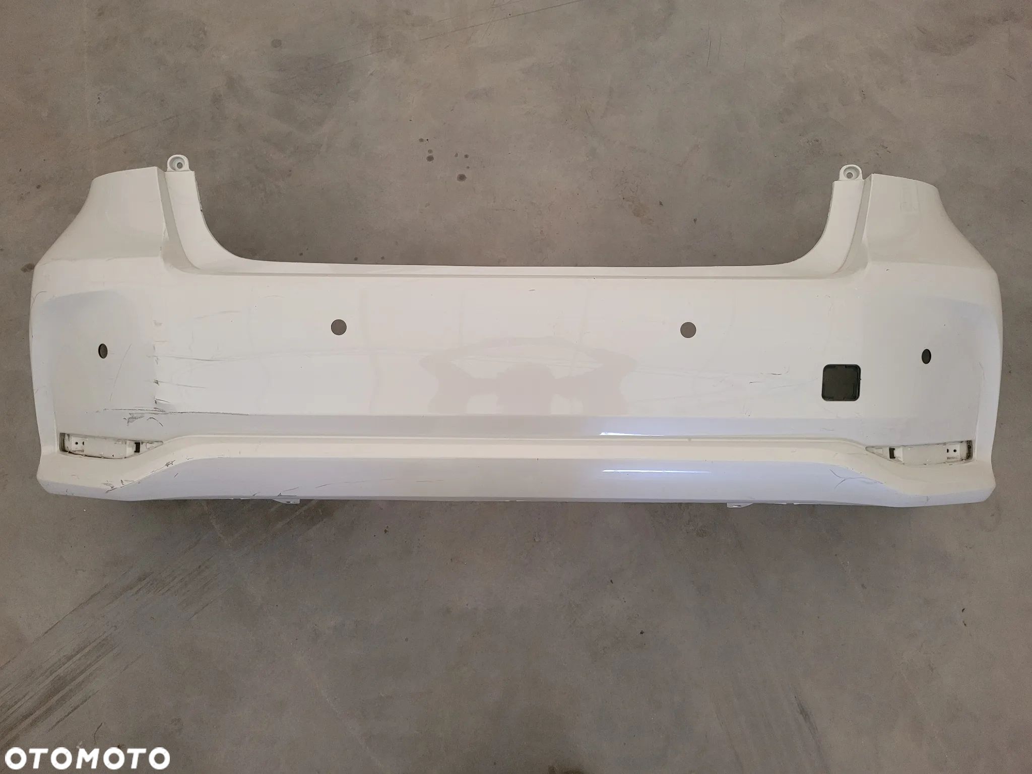 ZDERZAK TYŁ TYLNY TOYOTA COROLLA XII E21 SEDAN 18r- - 1