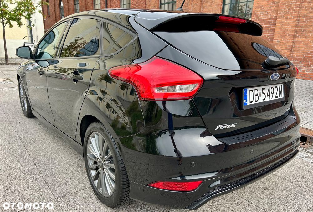 Ford Focus 1.0 EcoBoost Start-Stopp-System ST-LINE STYLE - 11