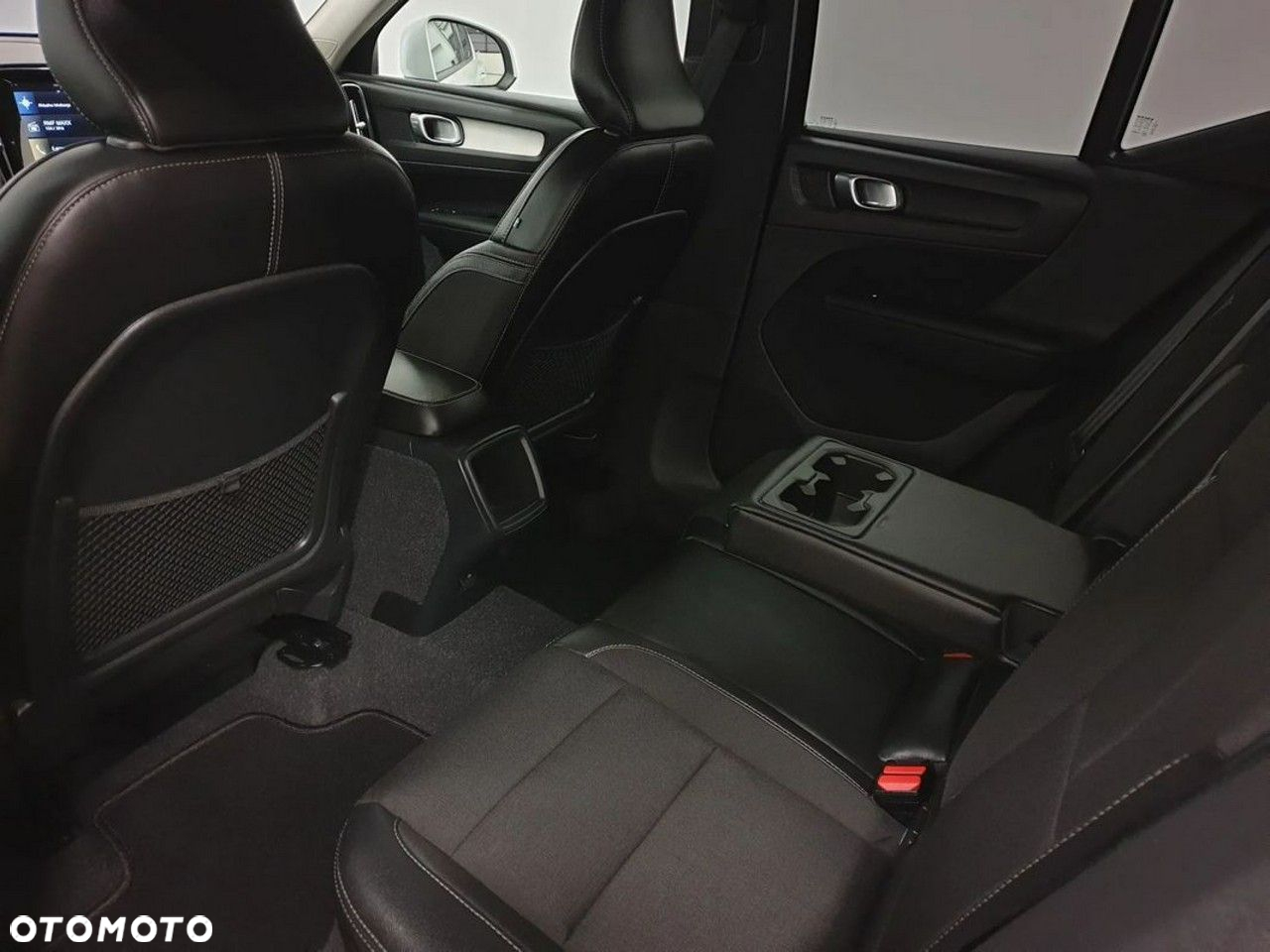Volvo XC 40 D3 R-Design - 24