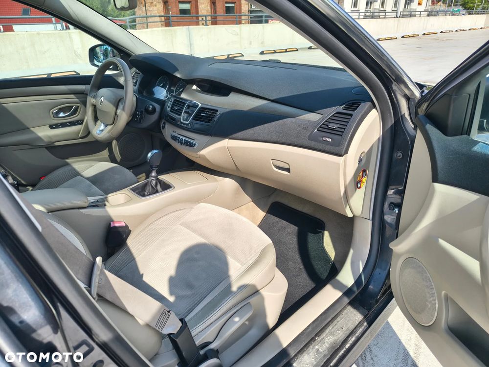 Renault Laguna 2.0 DCi Dynamique - 29