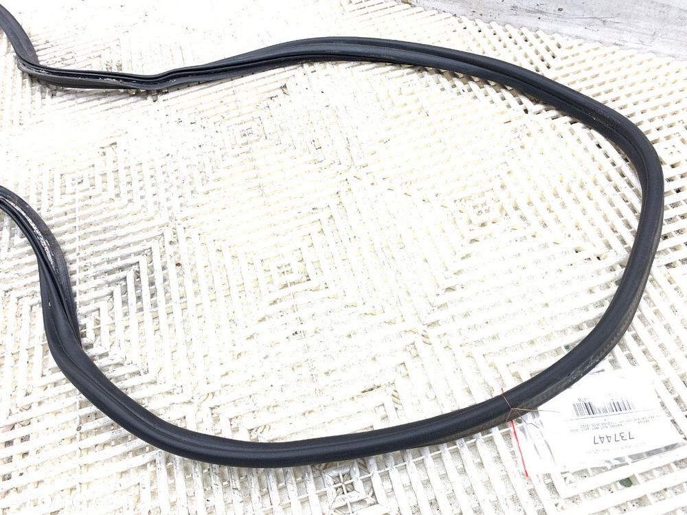 USZCZELKA KLAPY BAGAŻNIKA  SKODA KAROQ (NU7, ND7) 2017 - 2022 2.0 TSI 4x4 140 kW [190 KM] benzyna - 3