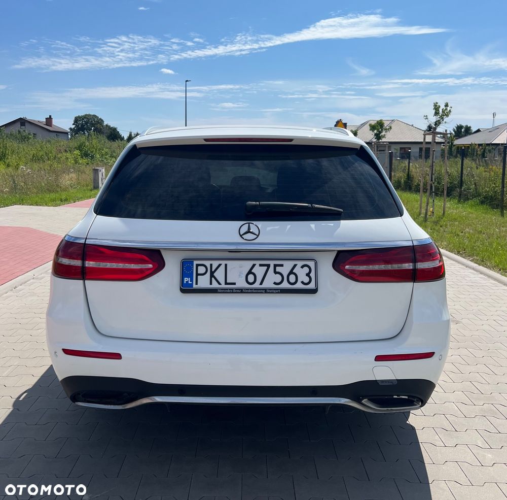 Mercedes-Benz Klasa E 220 d 9G-TRONIC - 5