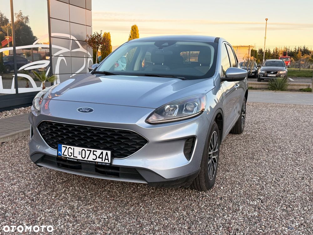 Ford Kuga - 10