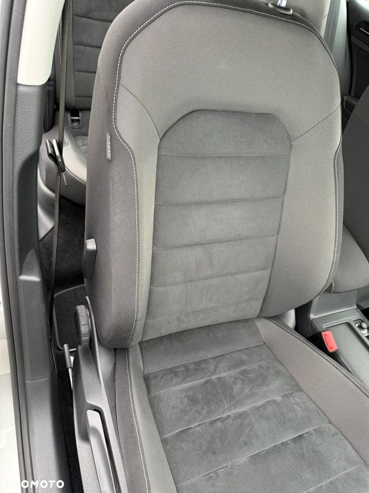 Volkswagen Golf 1.4 TSI BMT Highline - 29
