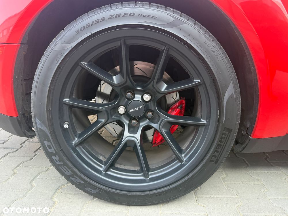 Dodge Challenger - 16