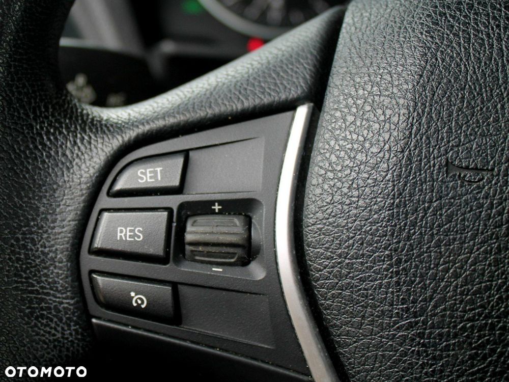 BMW Seria 1 - 21
