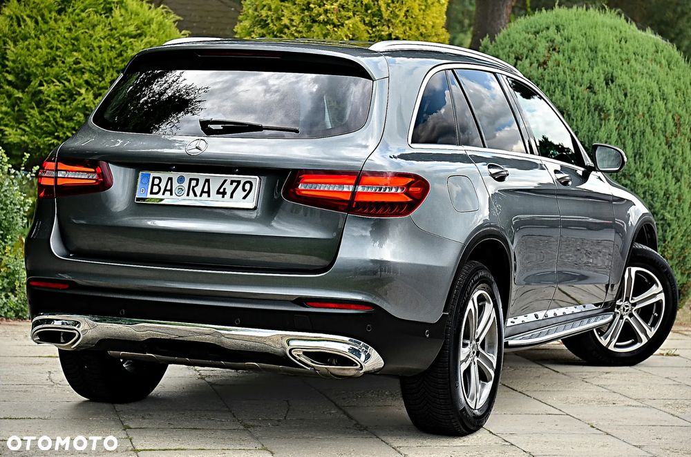 Mercedes-Benz GLC 250 4Matic 9G-TRONIC Exclusive - 3