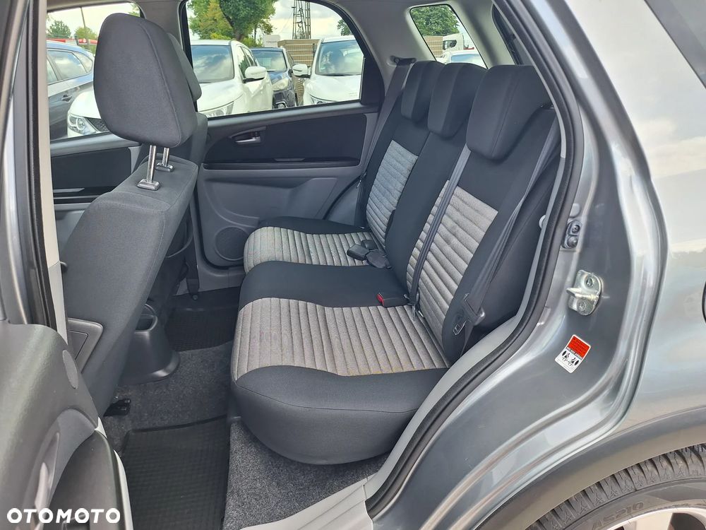 Suzuki SX4 1.6 VVT 4x4 Comfort - 25