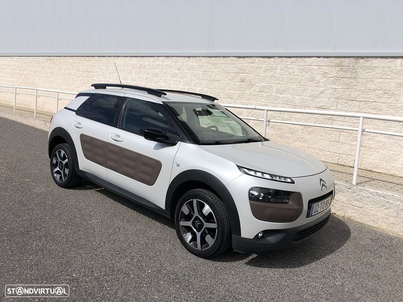 Citroën C4 Cactus 1.2 PureTech Shine EAT6 - 1