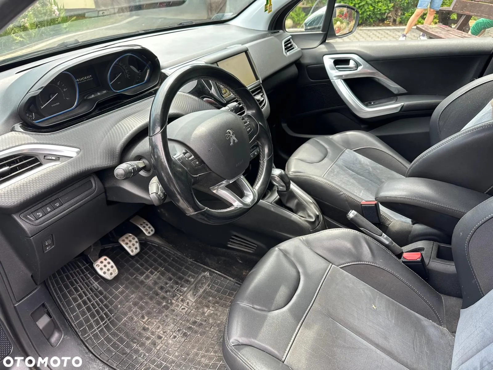 Peugeot 208 1.2 PureTech GPF Signature S&S - 10