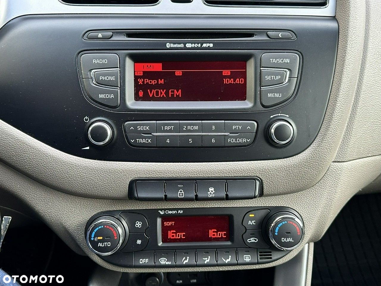 Kia Ceed - 21