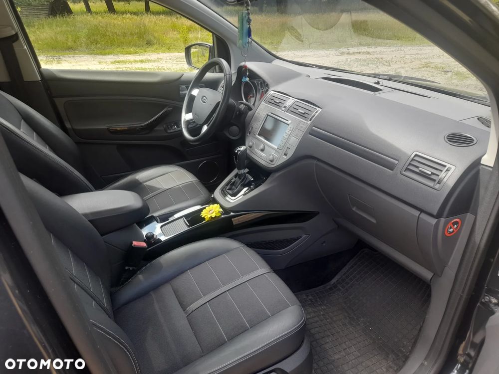 Ford Kuga 2.0 TDCi 4x4 Titanium - 13
