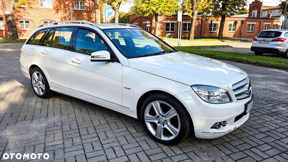 Mercedes-Benz Klasa C 180 Kompressor Automatik BlueEFFICIENCY Avantgarde - 2