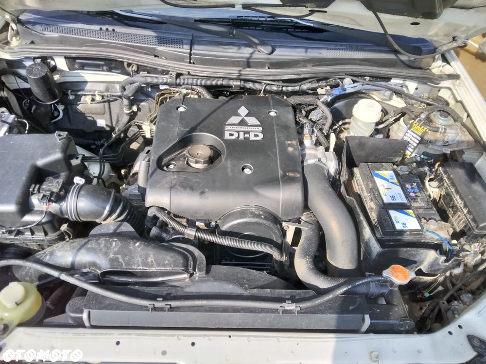 Mitsubishi L200 2.5 DID CC Intense - 17