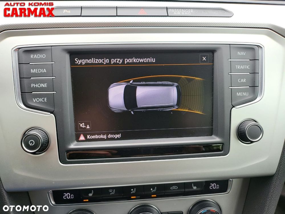 Volkswagen Passat - 17