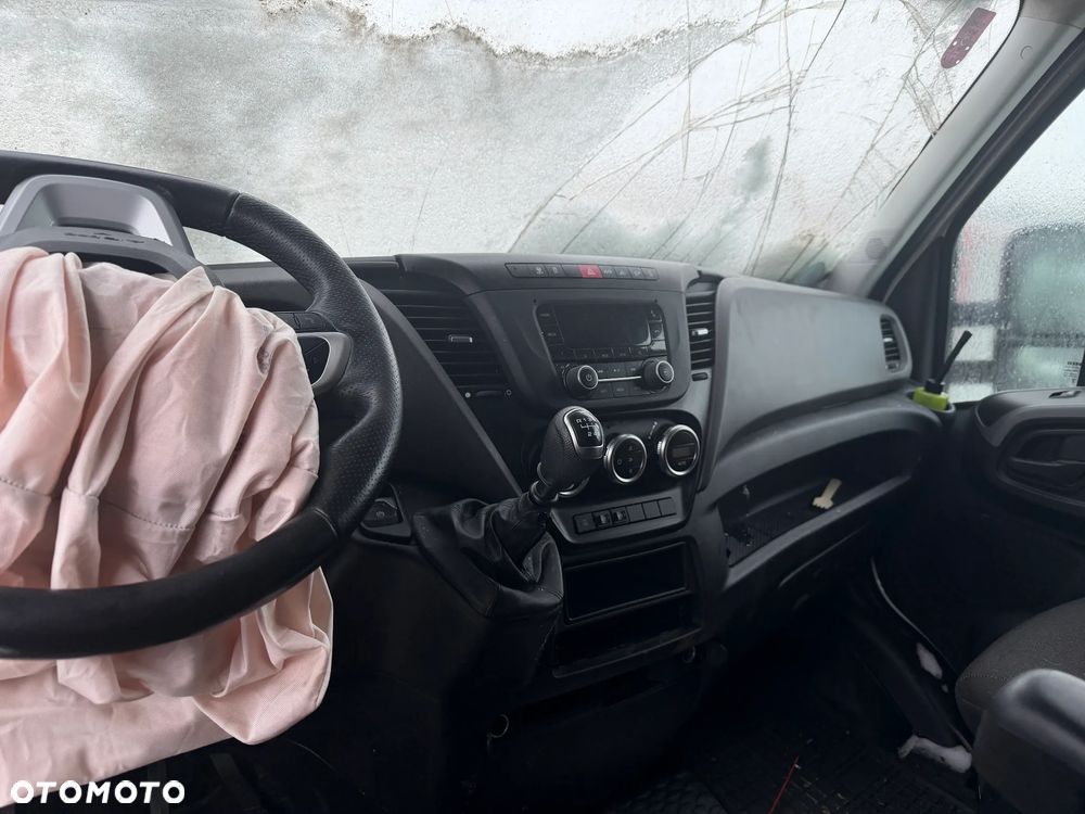 Iveco Daily 3,0 E6 180KM 16-25r deska konsola przekładka - 3