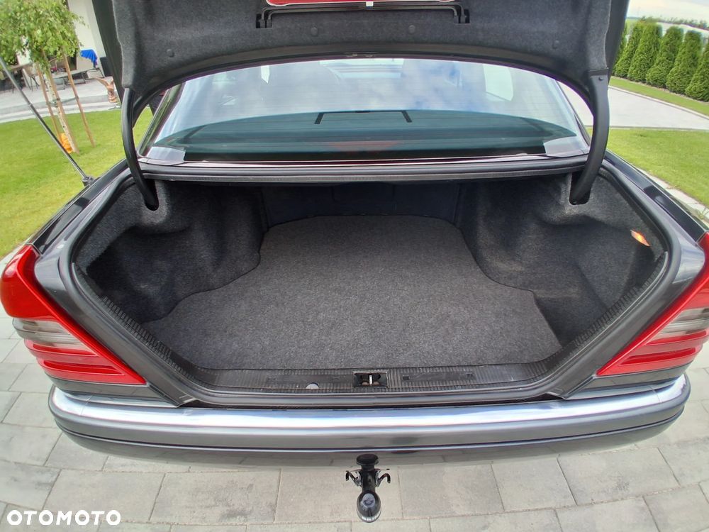 Mercedes-Benz Klasa C 220 D Classic - 27
