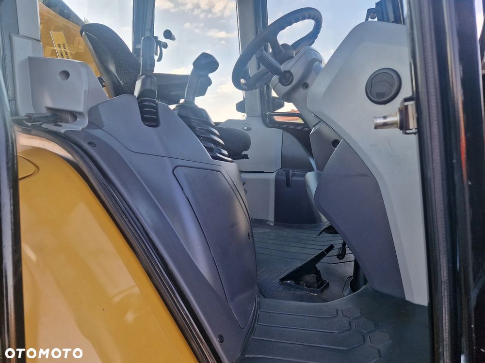 Caterpillar 432F2 - 13