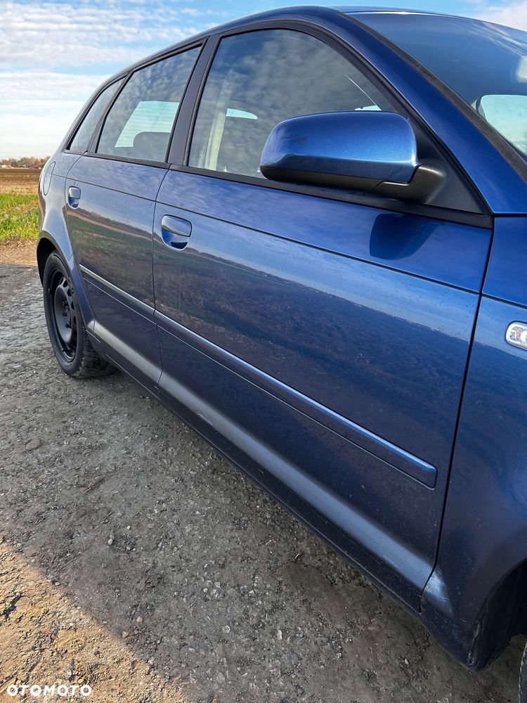 Audi A3 Sportback 1.6 FSI Ambiente - 13