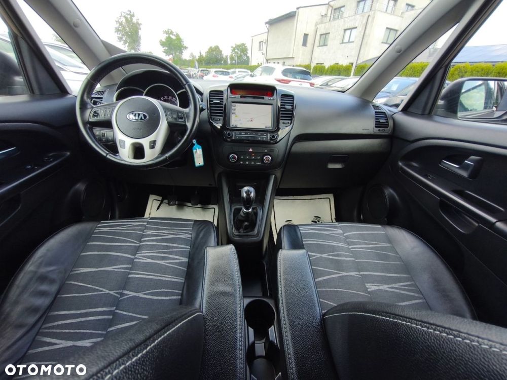Kia Venga - 8