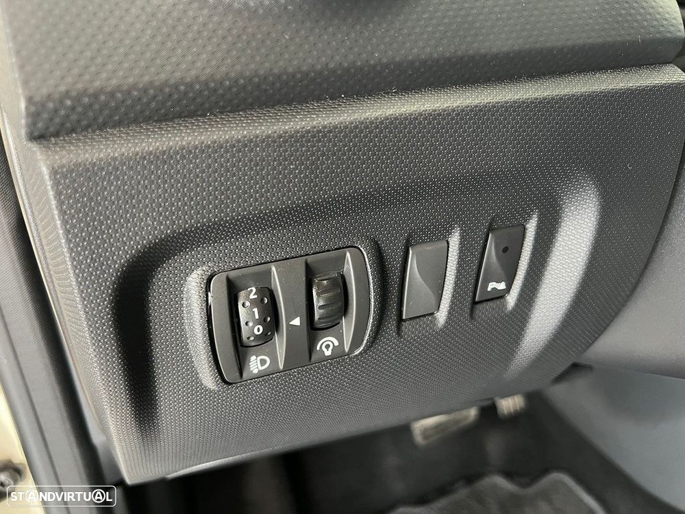 Renault Captur TCe 120 EDC Luxe - 21