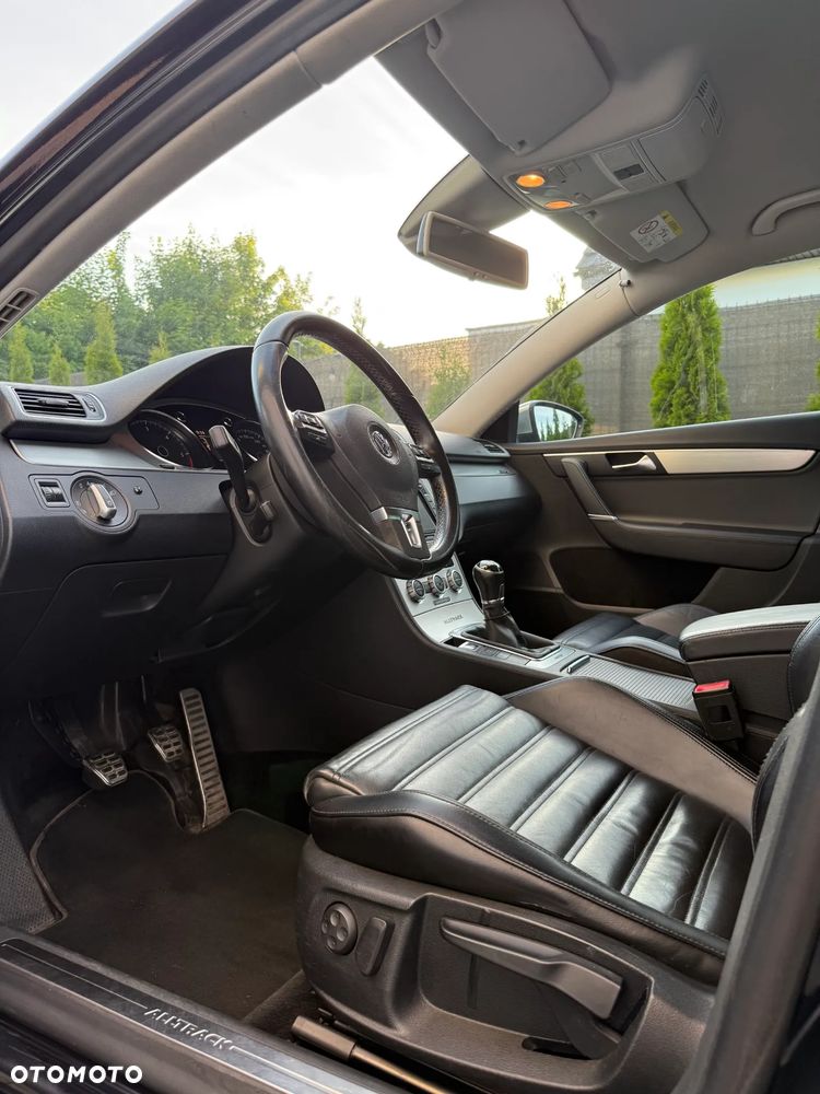 Volkswagen Passat 2.0 TDI 4Mot Comfortline - 12
