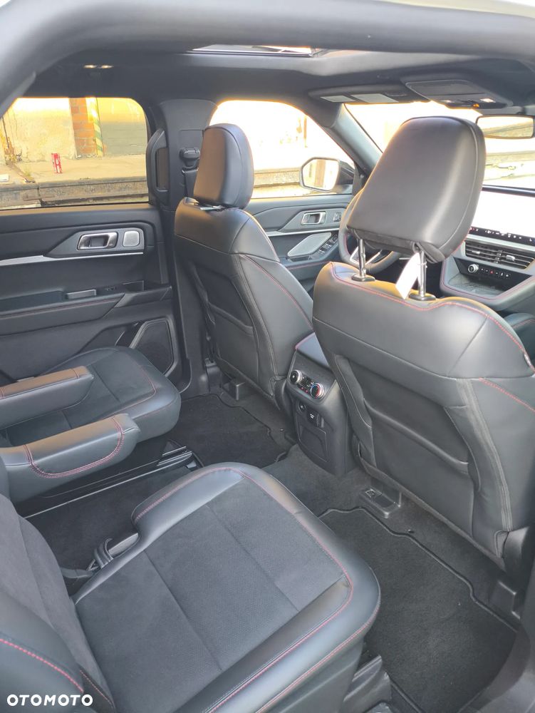 Ford Explorer - 21