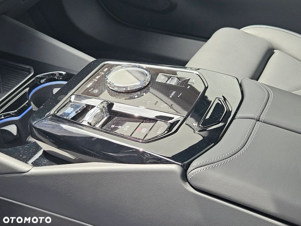 BMW i5 83.9kWh M60 xDrive - 15