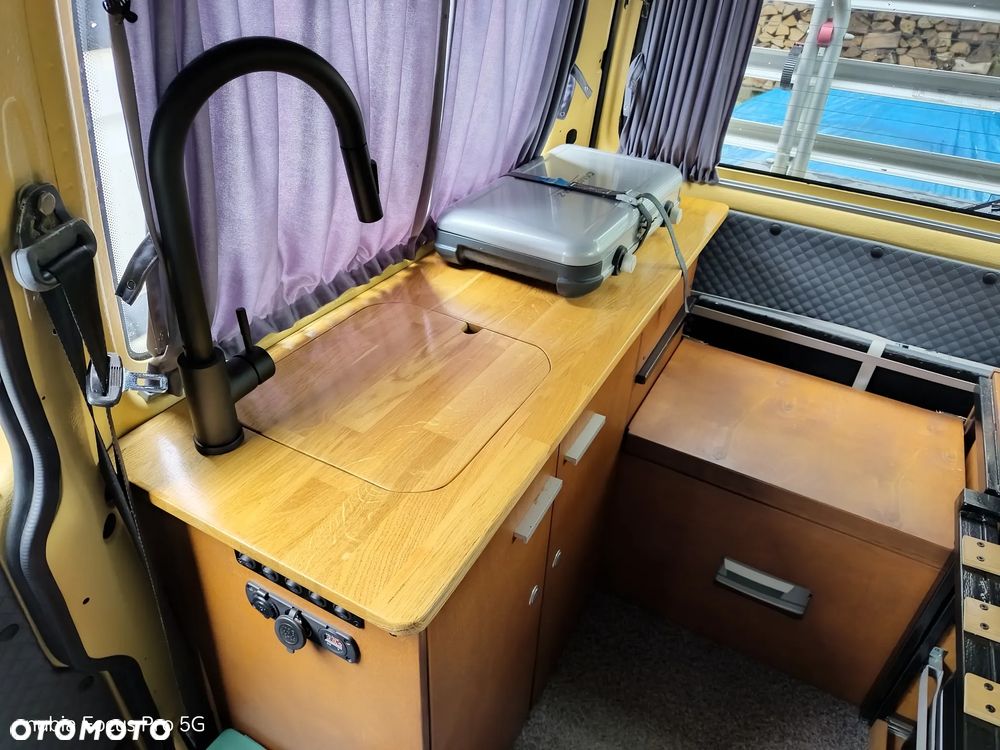 Volkswagen Transporter - 14