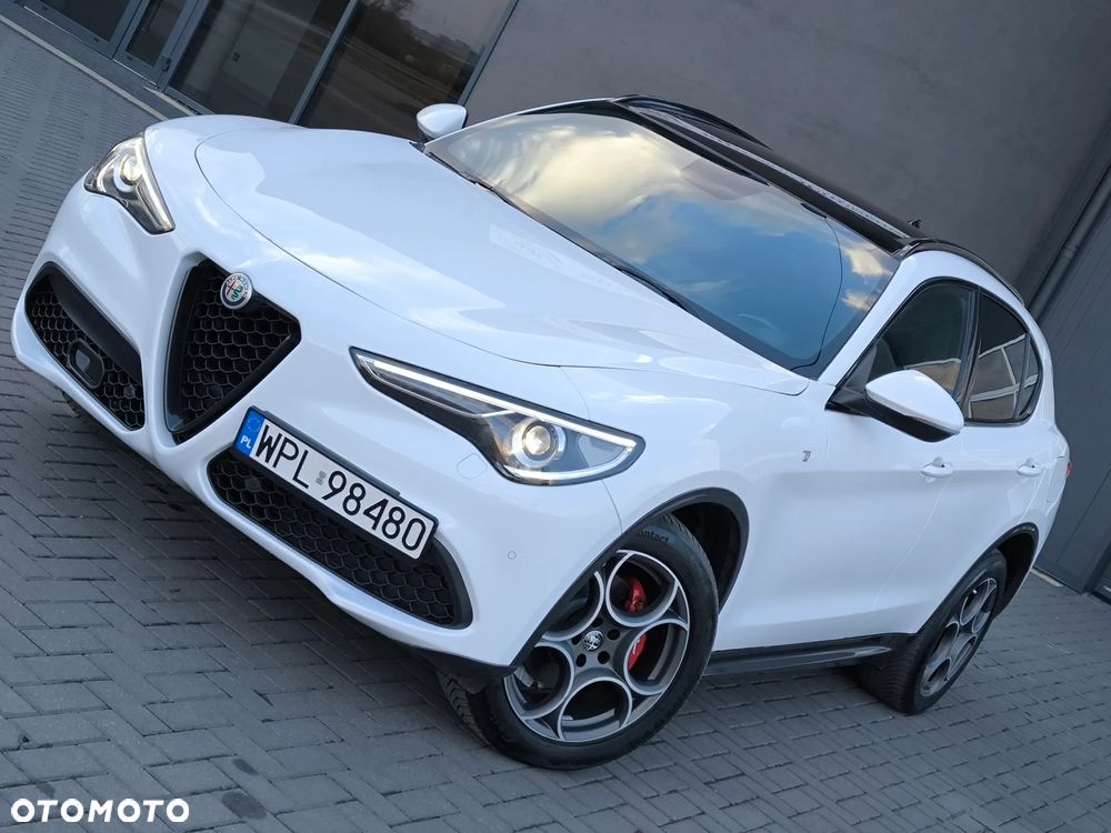 Alfa Romeo Stelvio 2.0 Turbo 16V AT8-Q4 Executive - 4