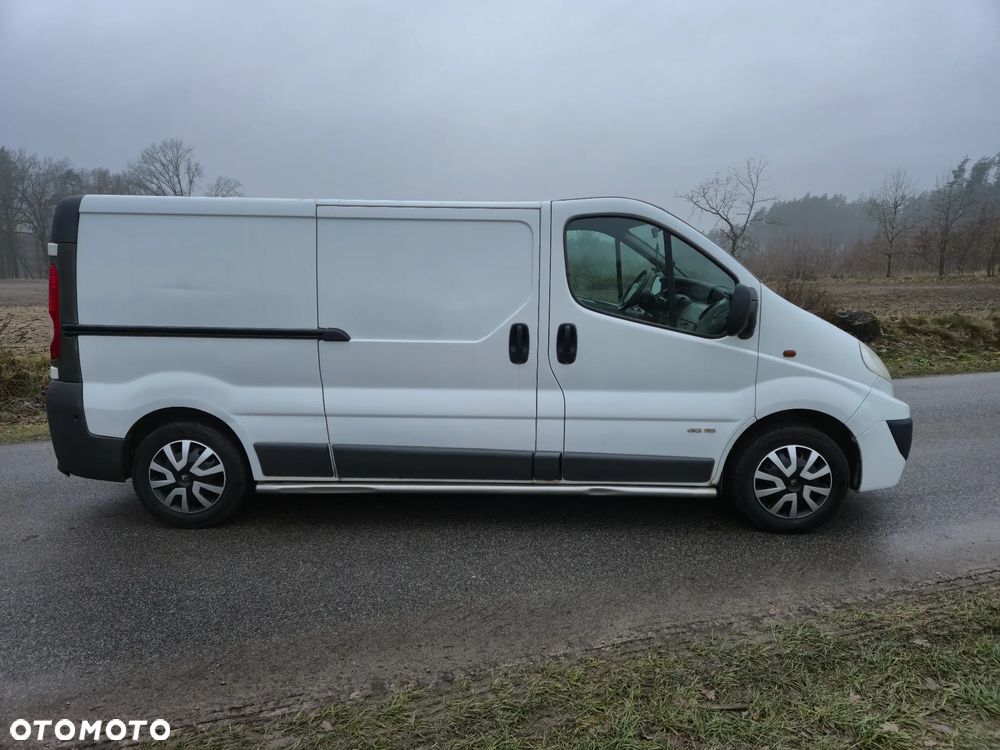 Renault Trafic - 12