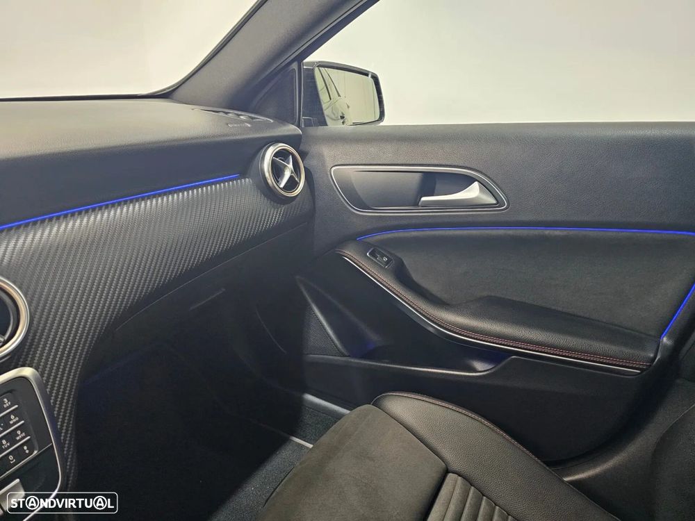 Mercedes-Benz A 180 d 7G-DCT AMG Line - 11