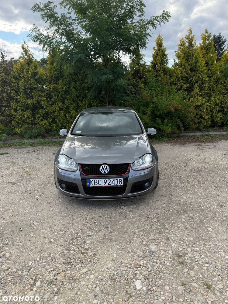 Volkswagen Golf - 1