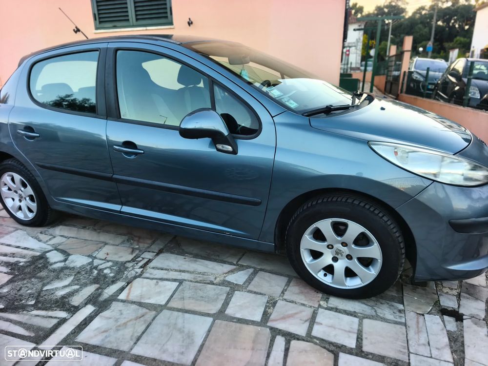 Peugeot 207 1.4 HDi Premium — photo 3
