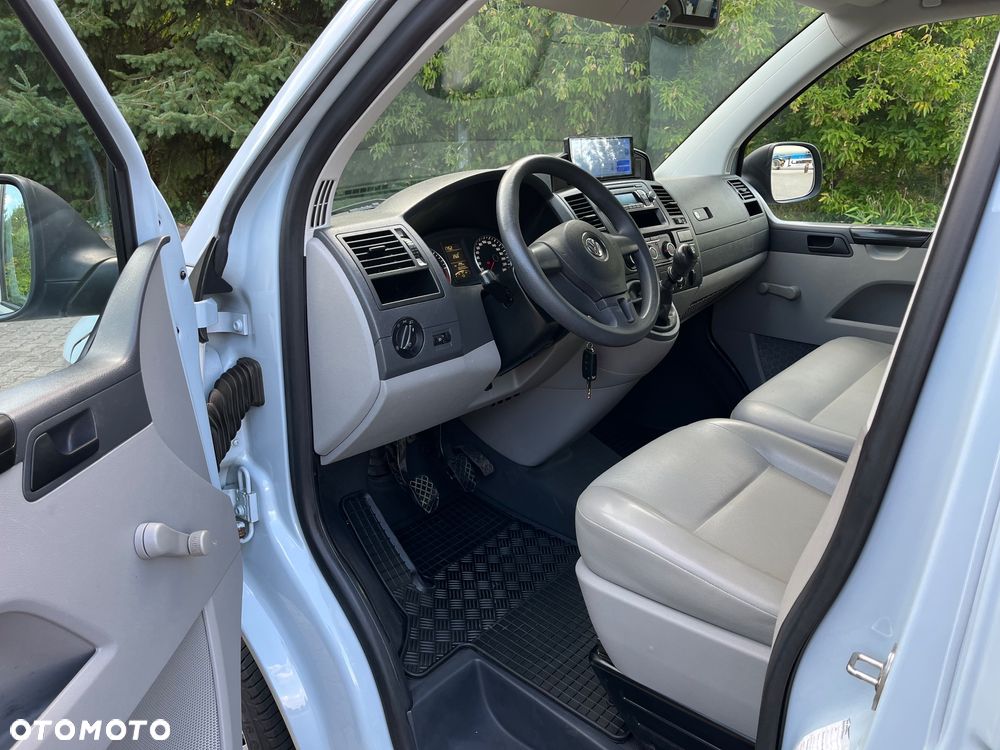 Volkswagen Transporter - 11