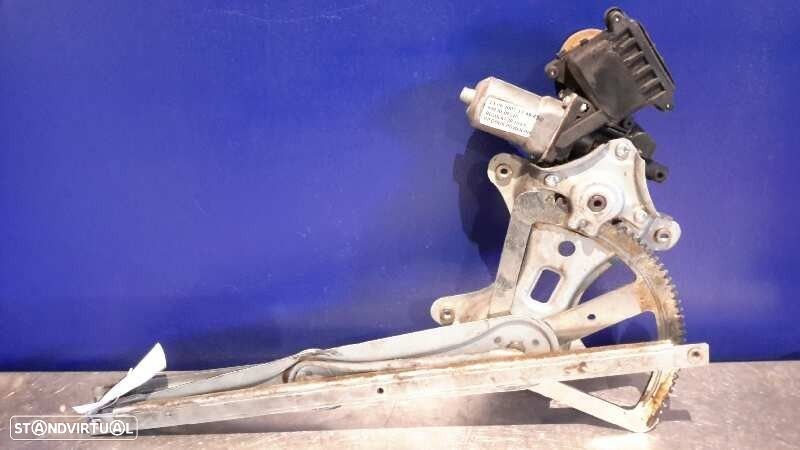 ELEVADOR DE VIDRO TRASEIRO DIREITO TOYOTA COROLLA VERSO 2006 -698300F020 - 3