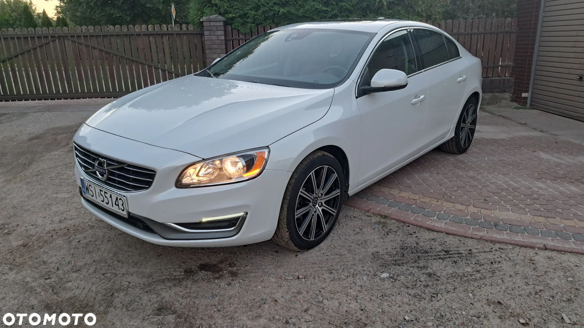 Volvo S60 - 1
