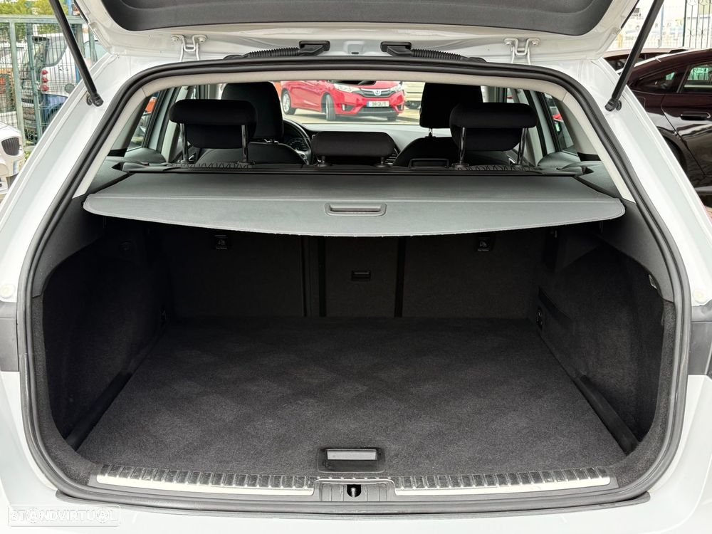 SEAT Leon ST 1.6 TDI Style Ecomotive - 19