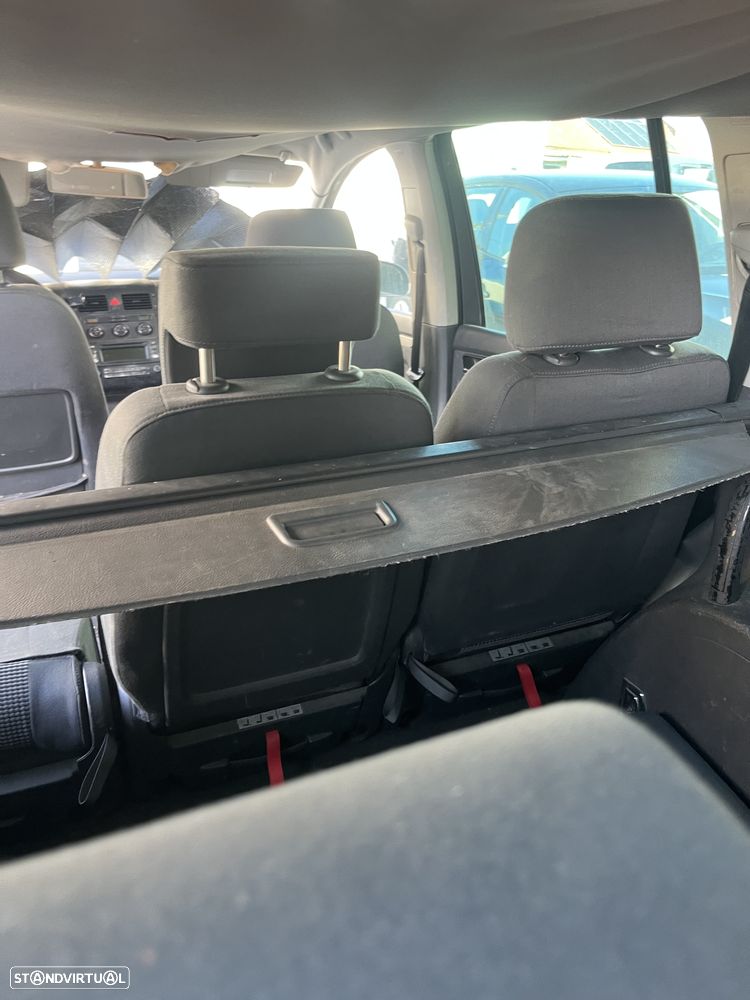 VW Touran 1.9 TDi Highline 7L - 4