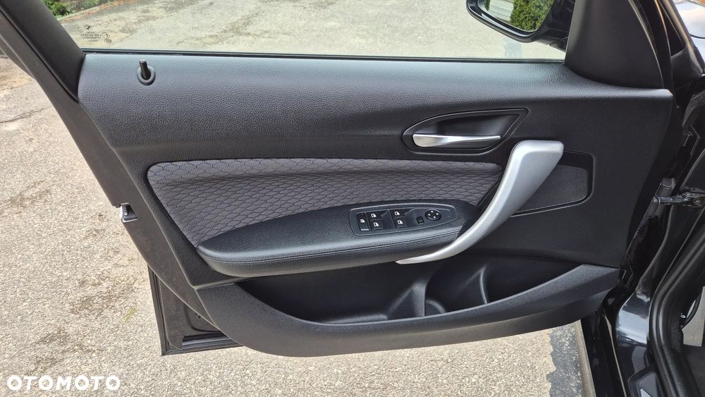 BMW Seria 1 125d Sport Line - 12