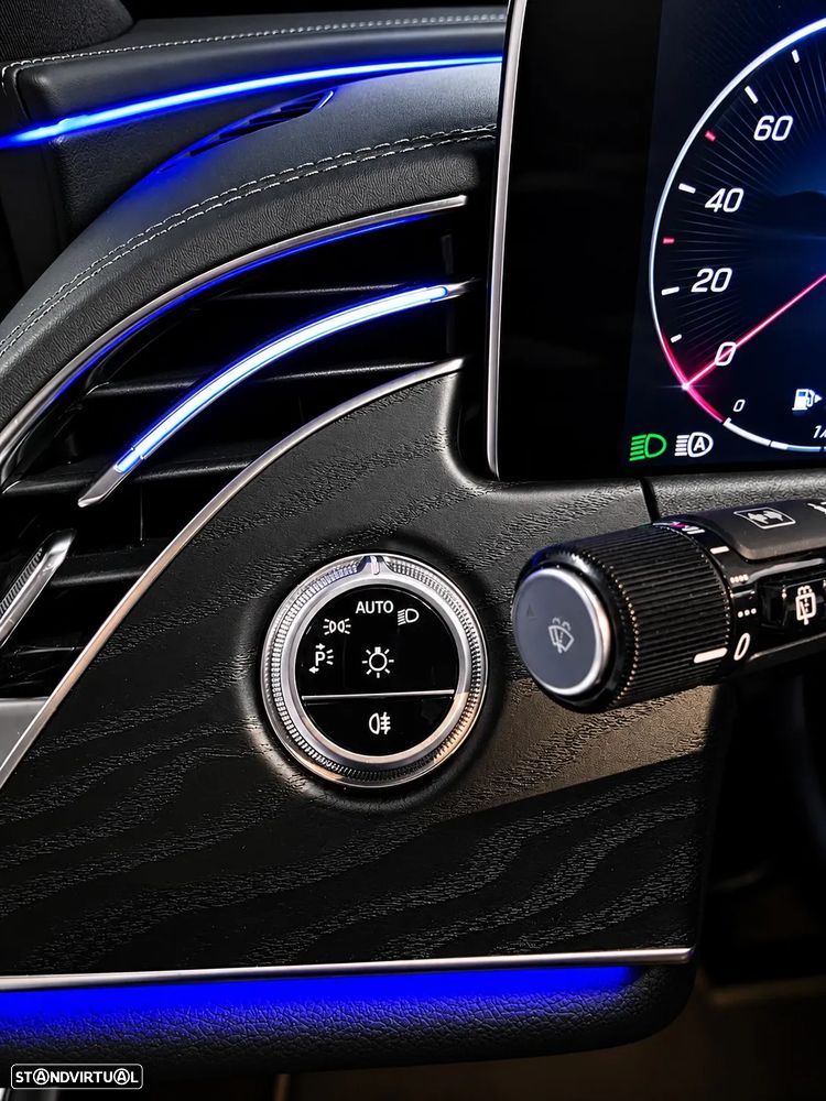 Mercedes-Benz E 300 de 9G-TRONIC AMG Line - 17